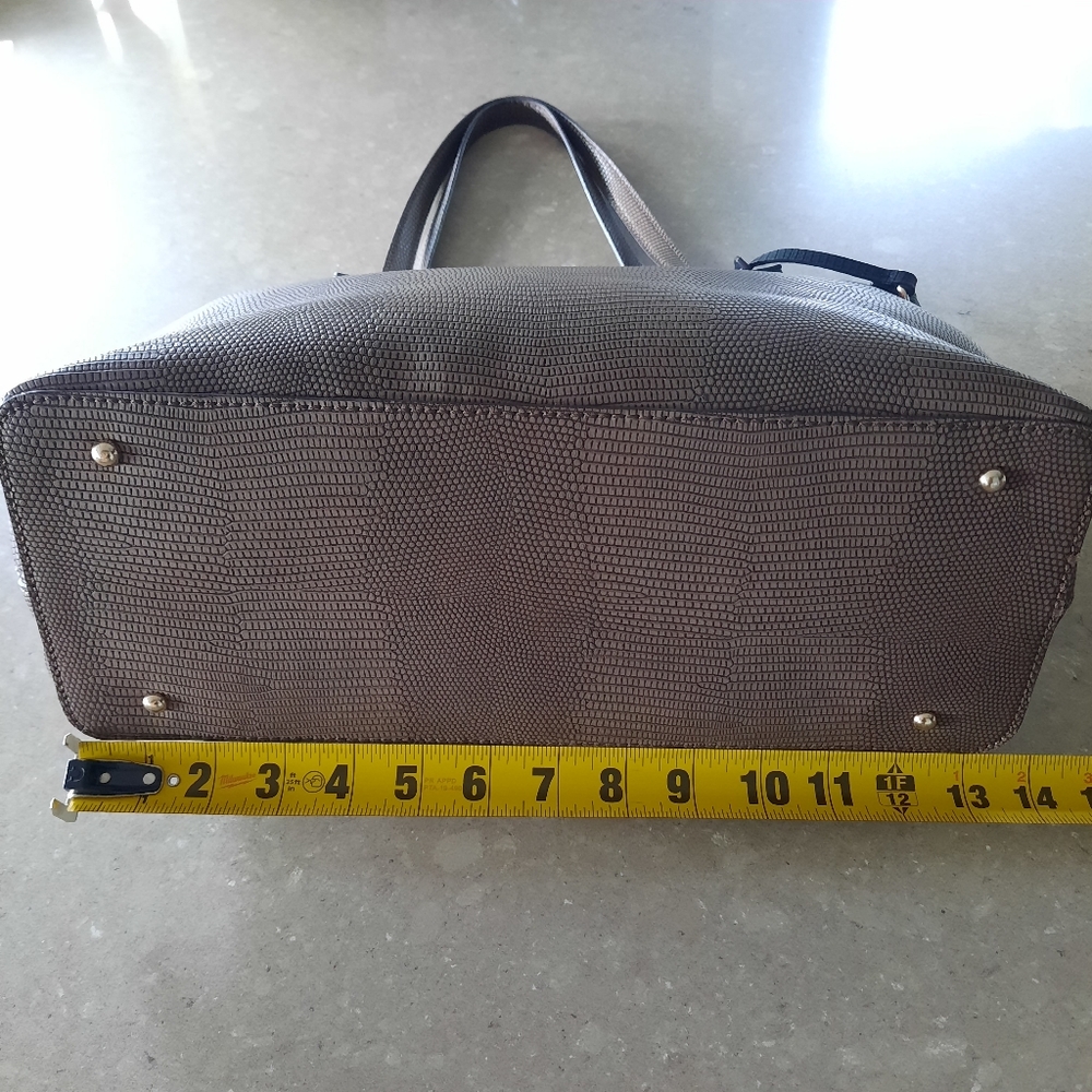 Guess Lyndi Shoulder Handbag Croc Embossed Animal Print Brown Black Med. Size - Picture 10 of 17